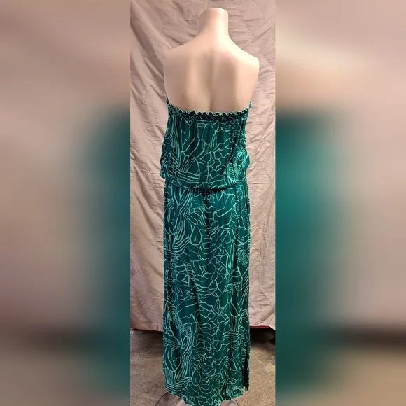 Khush Clothing Borabora Strapless ColumnMaxi Dress in Emerald Green Puzzle print - Picture 2 of 9